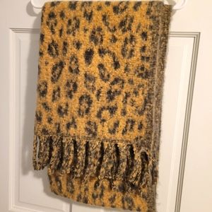 NWT Gap leopard print scarf.